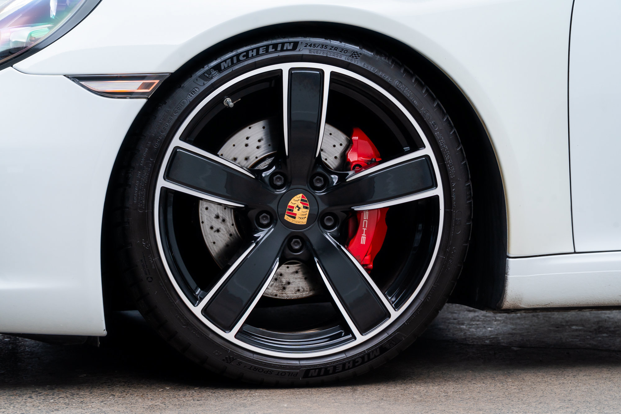 Used 2017 Porsche 911 Carrera S RWD image 4