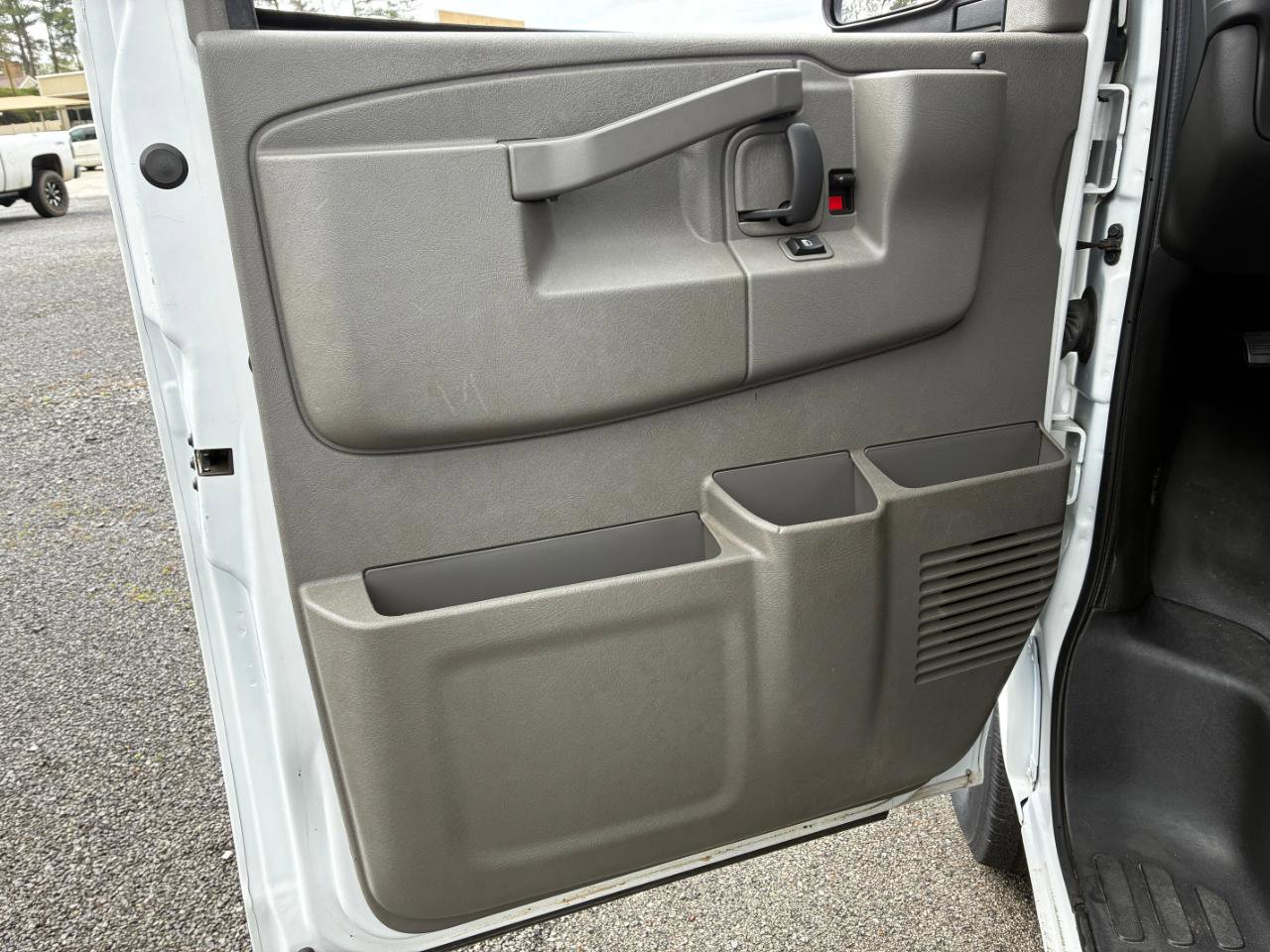 Used 2023 Chevrolet Express 2500 1500 Cargo w/ Driver Convenience Package image 8