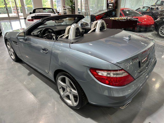 Used 2013 Mercedes-Benz SLK 250 image 21