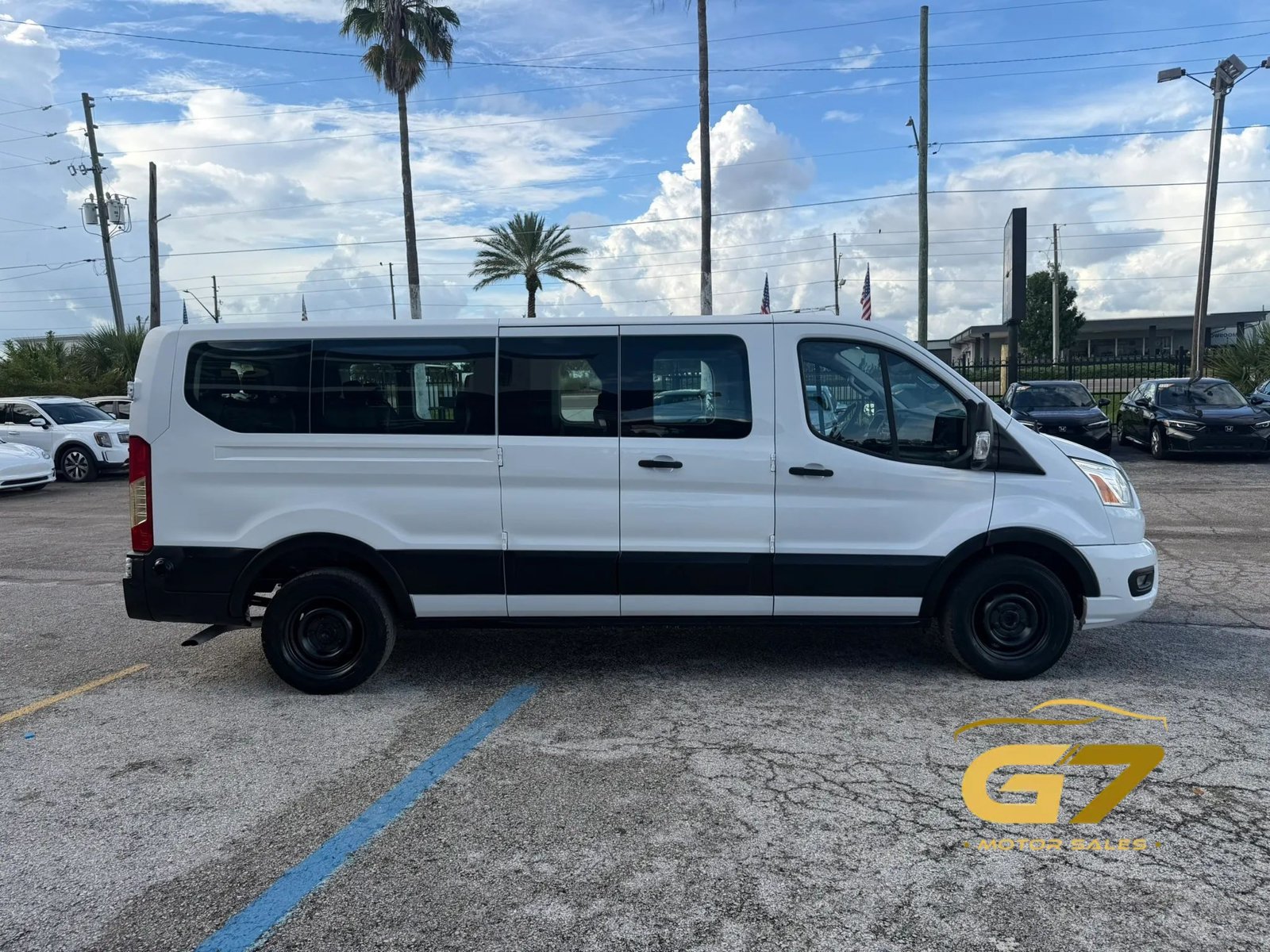 Used 2020 Ford Transit 350 XLT RWD image 5