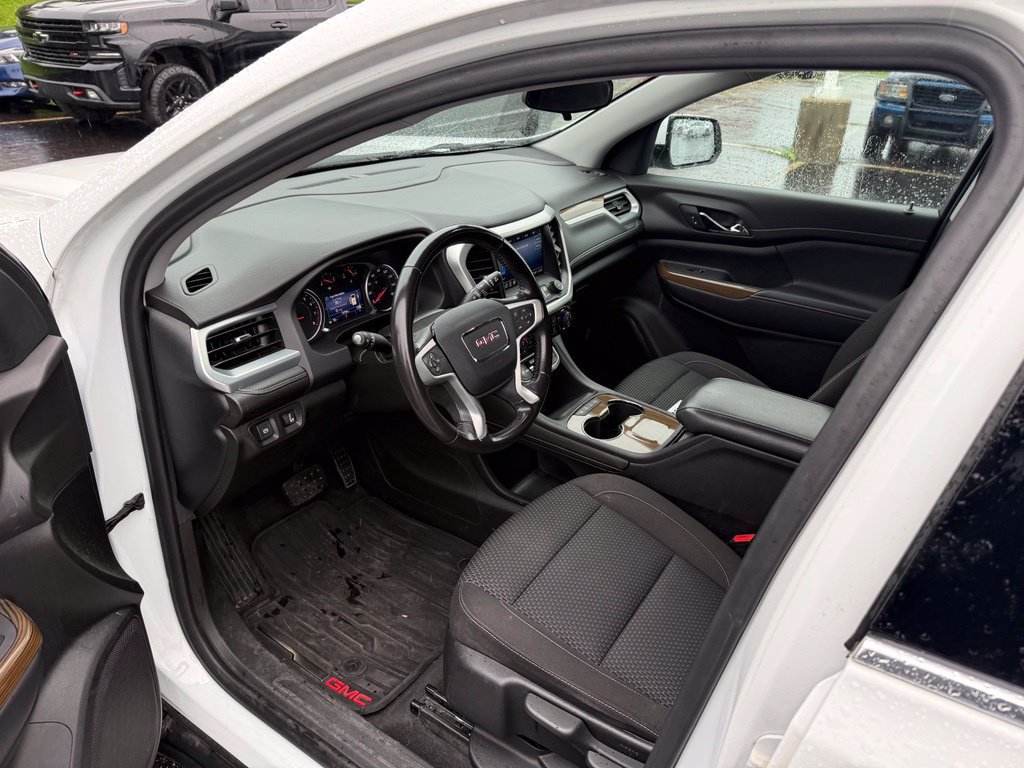 Used 2020 GMC Acadia SLE w/ Trailering Package FWD image 8
