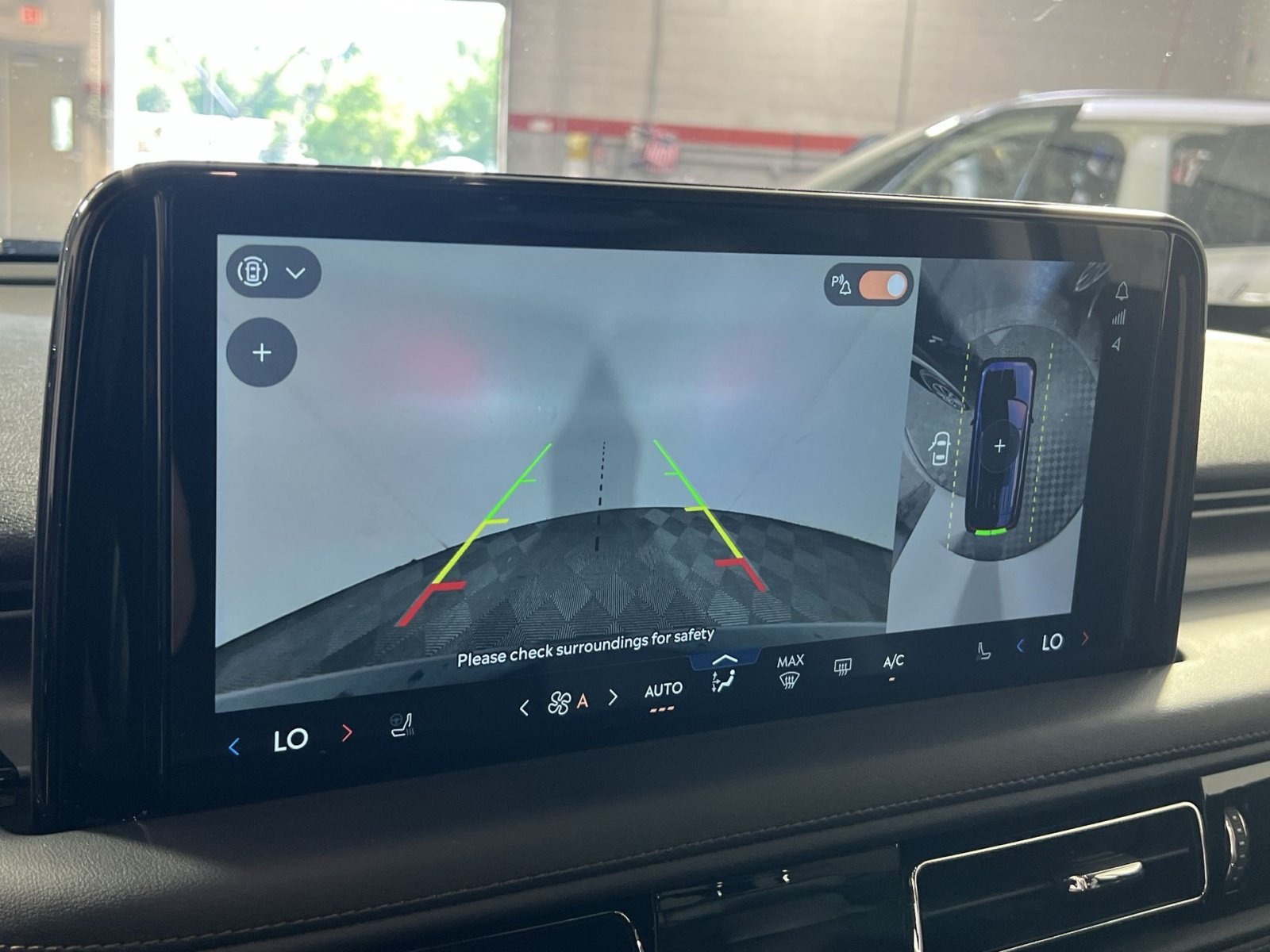 Used 2025 Lincoln Aviator AWD image 20