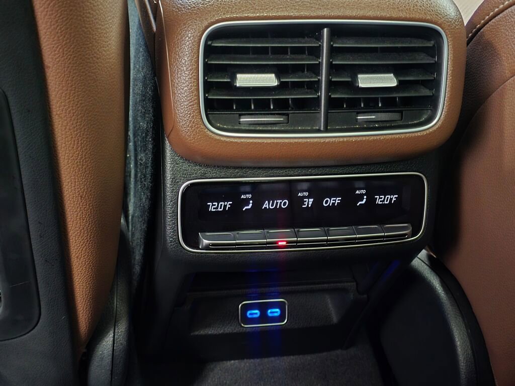 Used 2024 Mercedes-Benz GLE 350 GLE 350 w/ 3rd Row Seat Package image 18