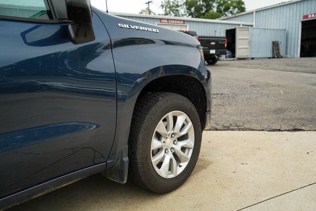 Used 2022 Chevrolet Silverado 1500 Custom AWD/4WD image 18