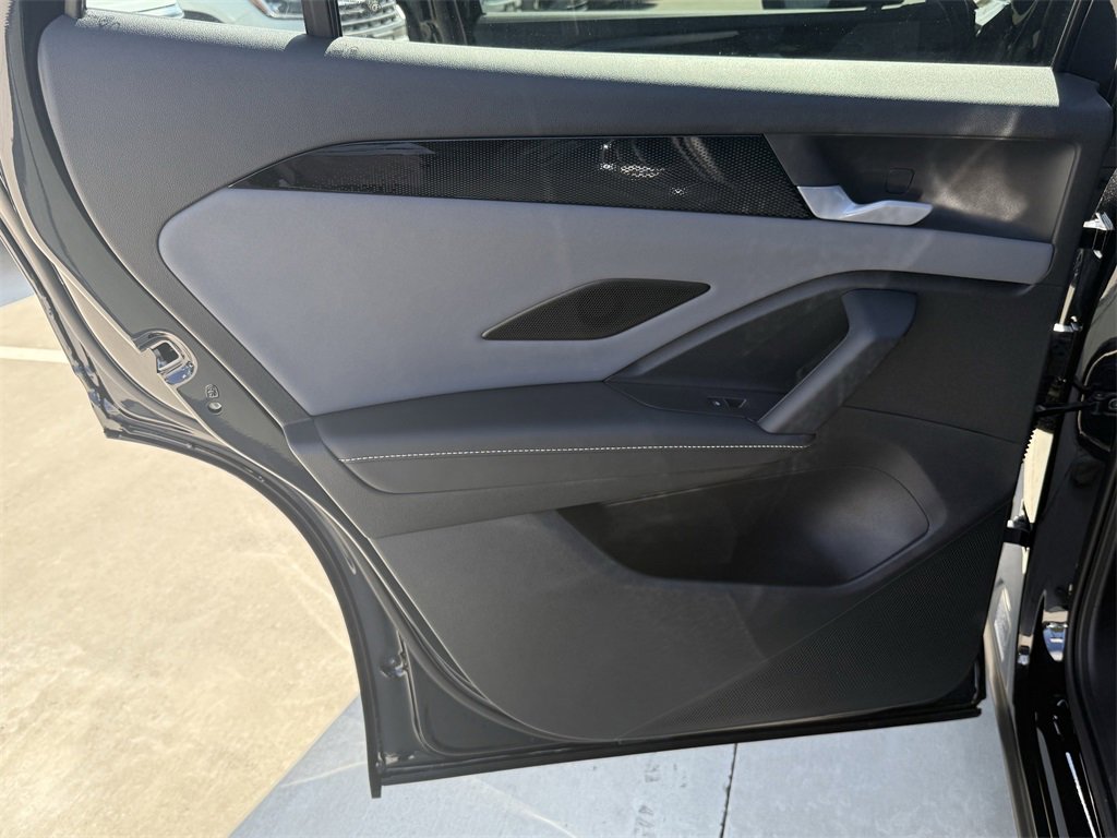 New 2026 Volkswagen Tiguan SE R-Line image 23