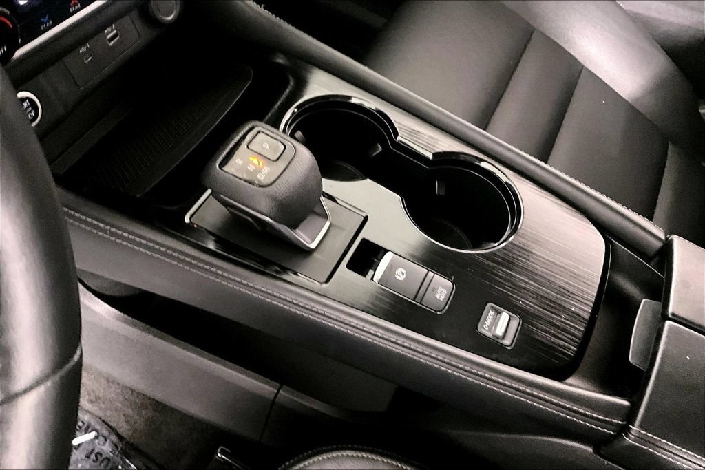 Used 2023 Nissan Rogue SL w/ SL Premium Package FWD image 17