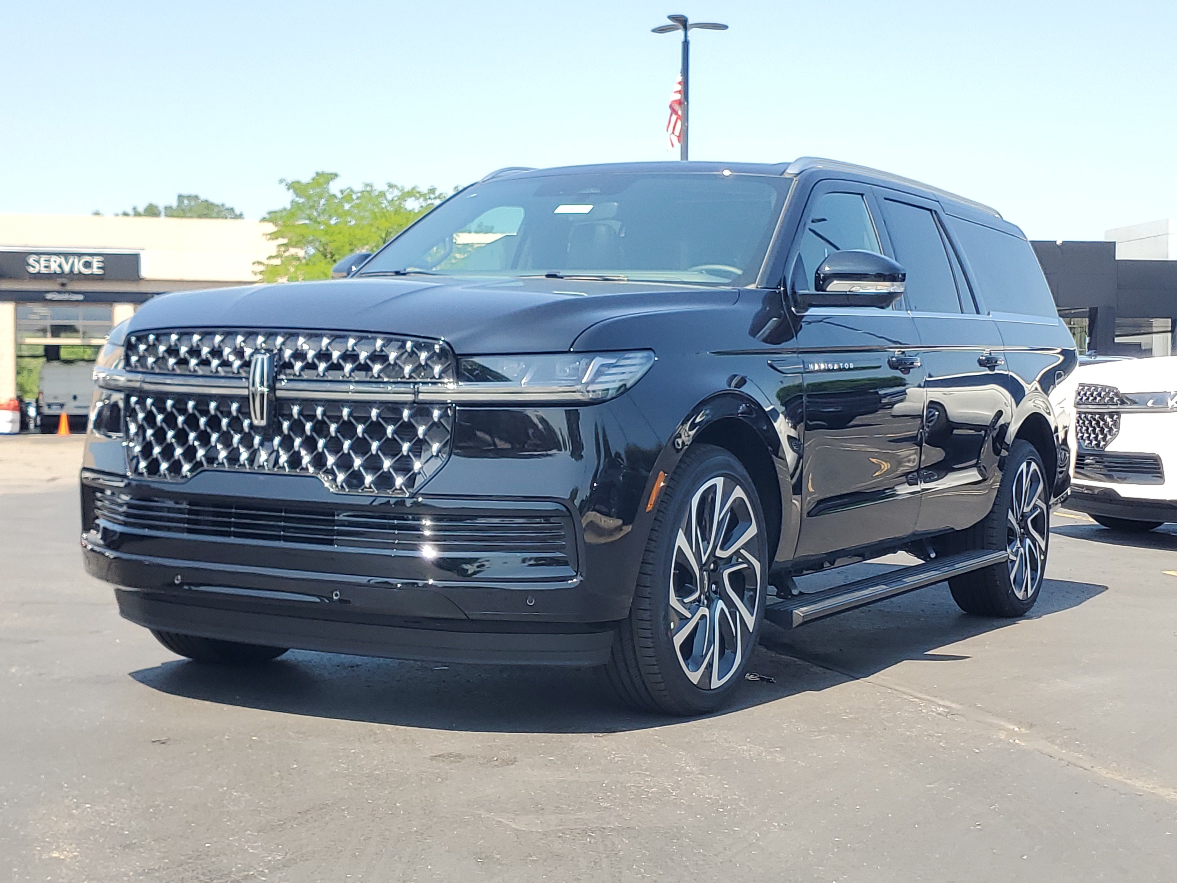 New 2027 Lincoln Navigator L Black Label AWD/4WD video 2