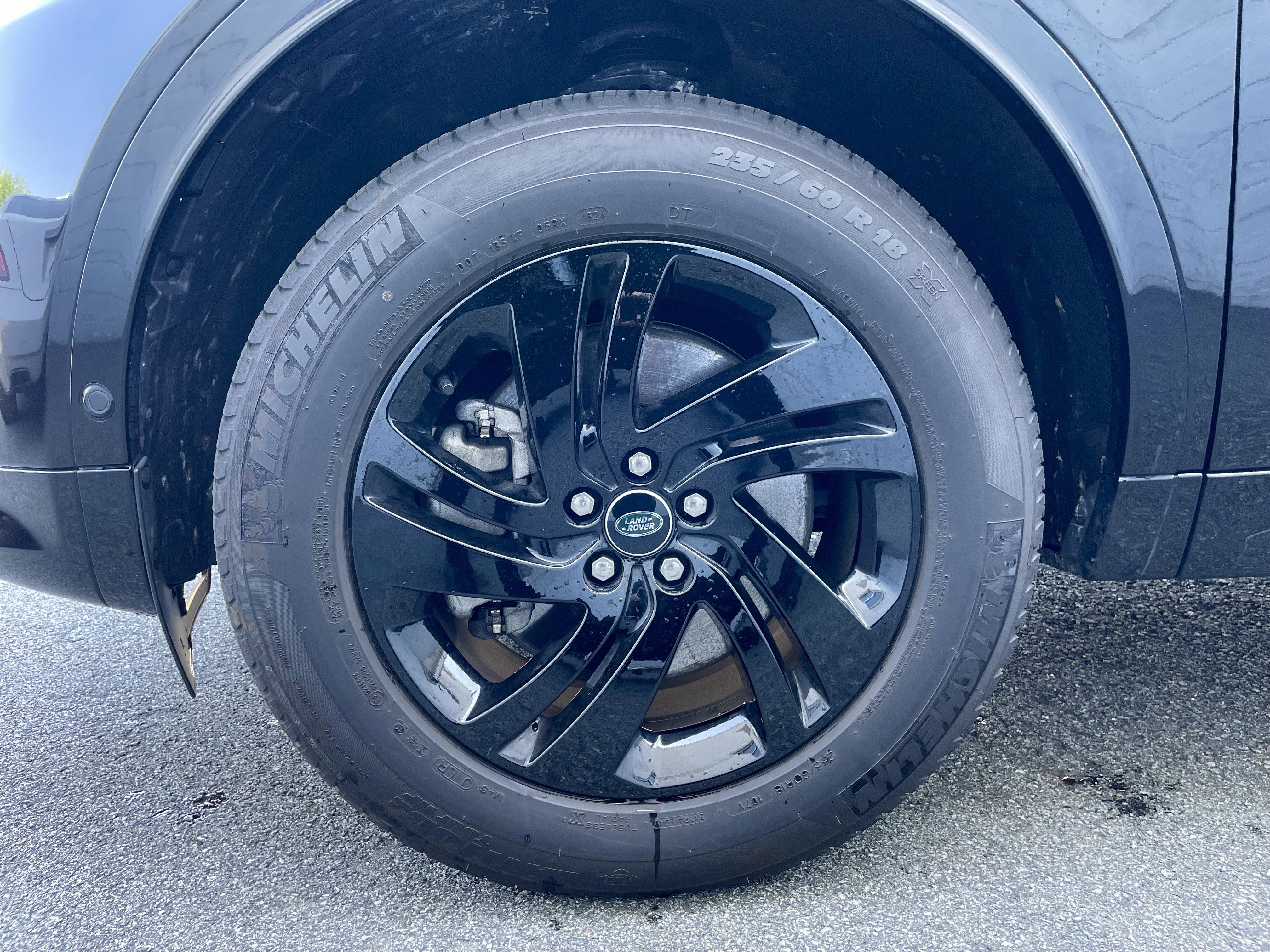 Used 2025 Land Rover Discovery Sport S AWD/4WD image 9