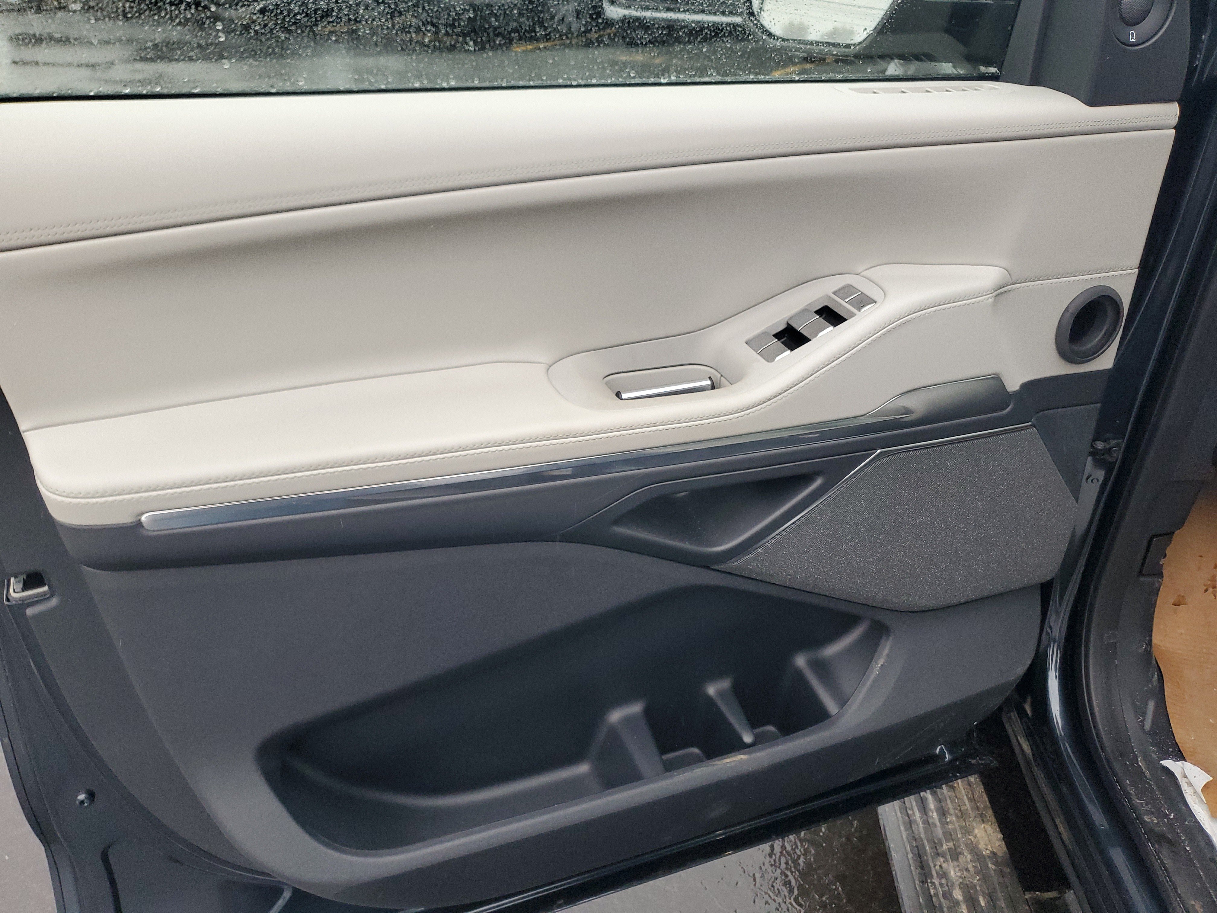 New 2026 Lincoln Navigator Reserve w/ Jet Appearance Package AWD/4WD image 8
