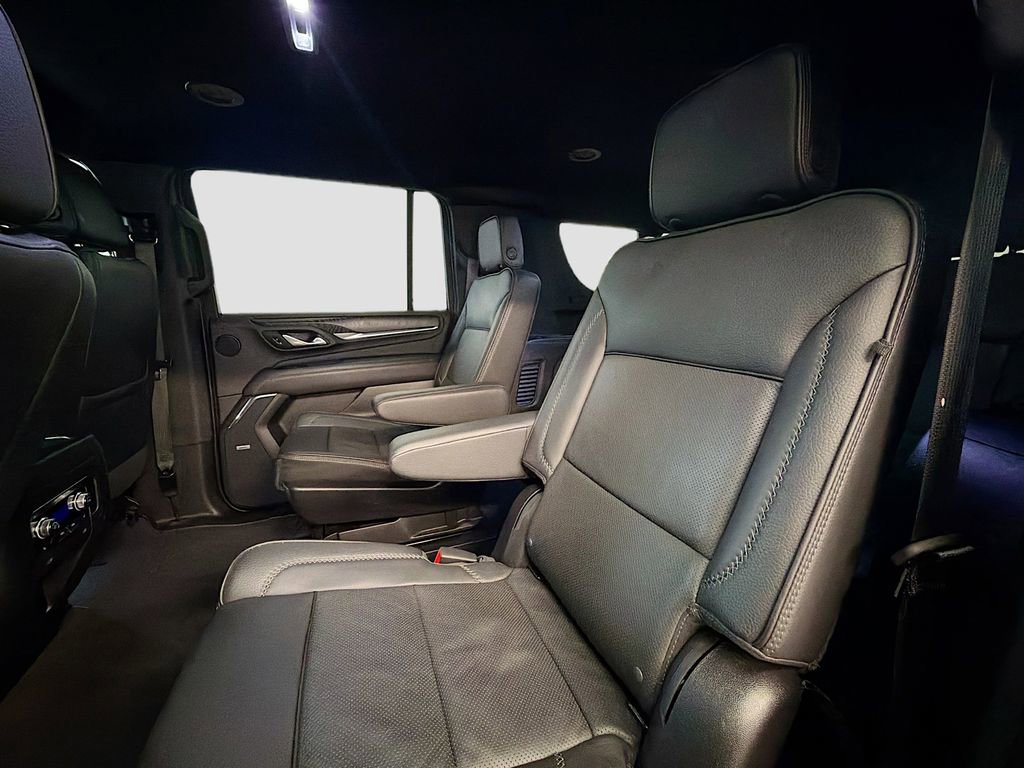 Used 2024 GMC Yukon XL Denali AWD/4WD image 24