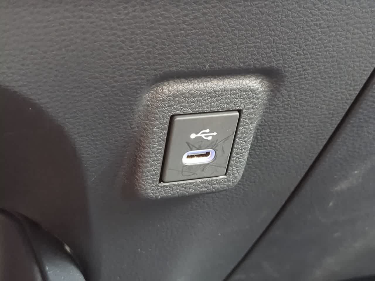 Used 2025 Toyota Corolla LE FWD image 30