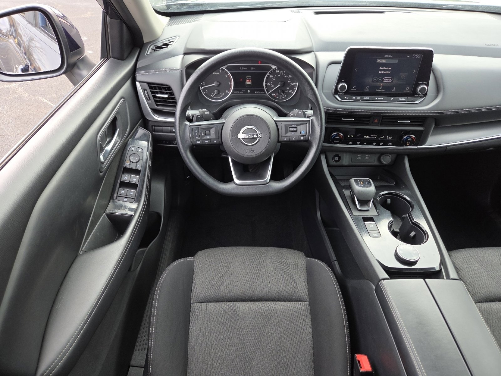 Used 2024 Nissan Rogue SV image 25