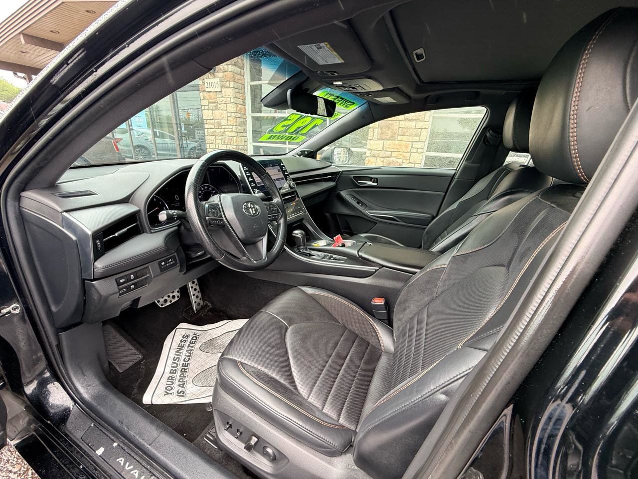 Used 2020 Toyota Avalon XSE w/ All Weather Liner Package FWD image 13