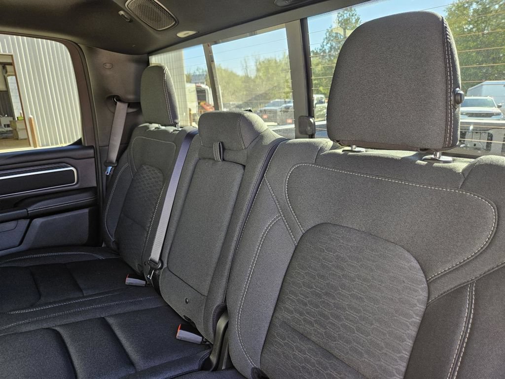 Used 2026 RAM 1500 4x4 Crew Cab image 36