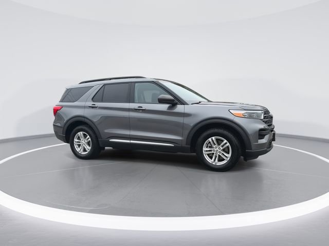 Used 2022 Ford Explorer XLT image 9