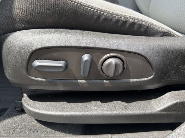 Used 2022 GMC Terrain SLE w/ Driver Convenience Package FWD image 10