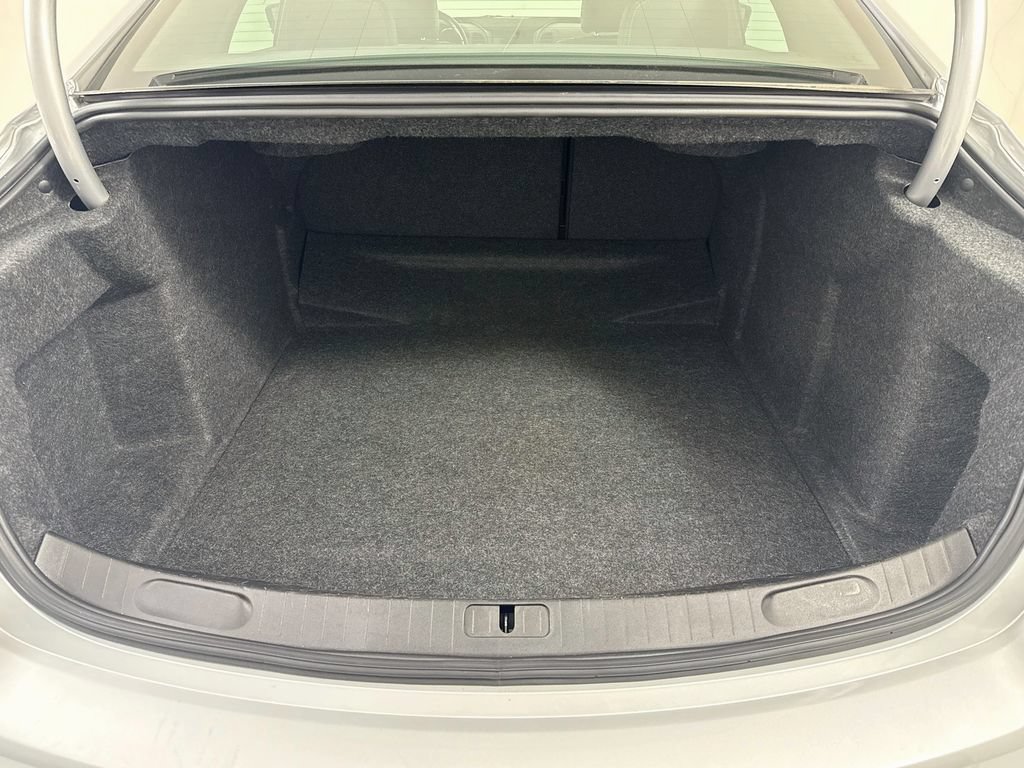 Used 2017 Chevrolet Impala Premier FWD image 27
