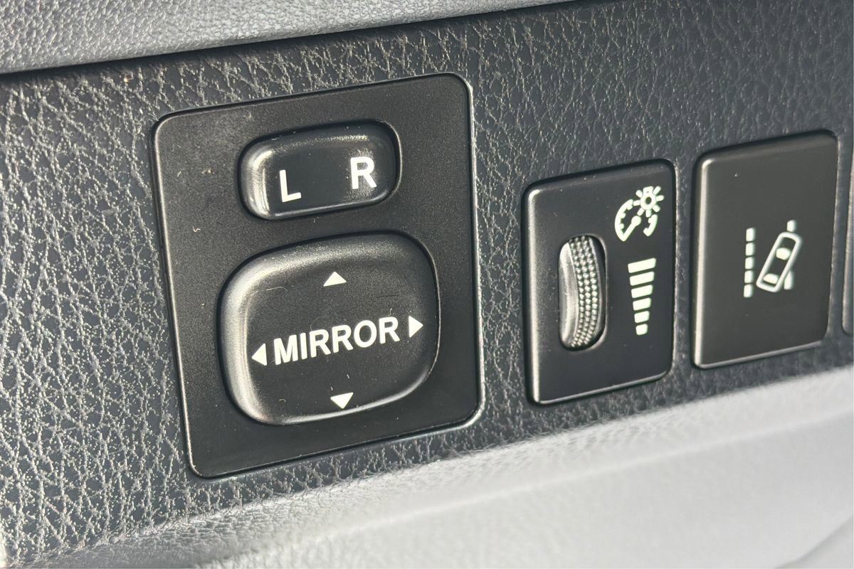 Used 2018 Toyota RAV4 LE w/ All Weather Liner Package image 35