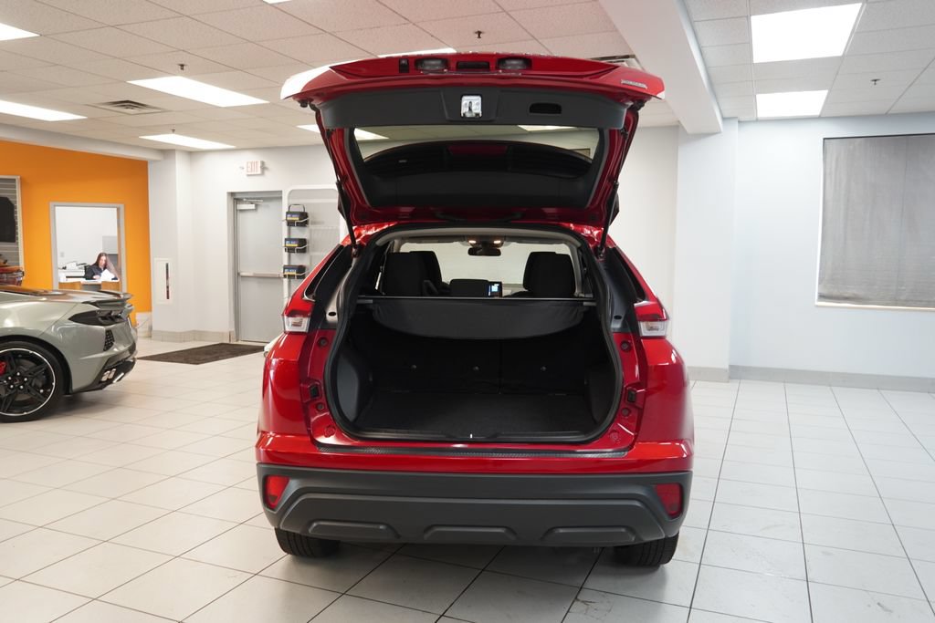 Used 2022 Mitsubishi Eclipse Cross LE AWD/4WD image 9