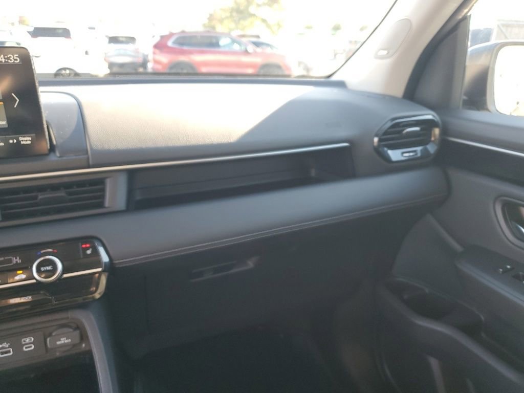 Certified 2023 Honda Pilot Touring image 22