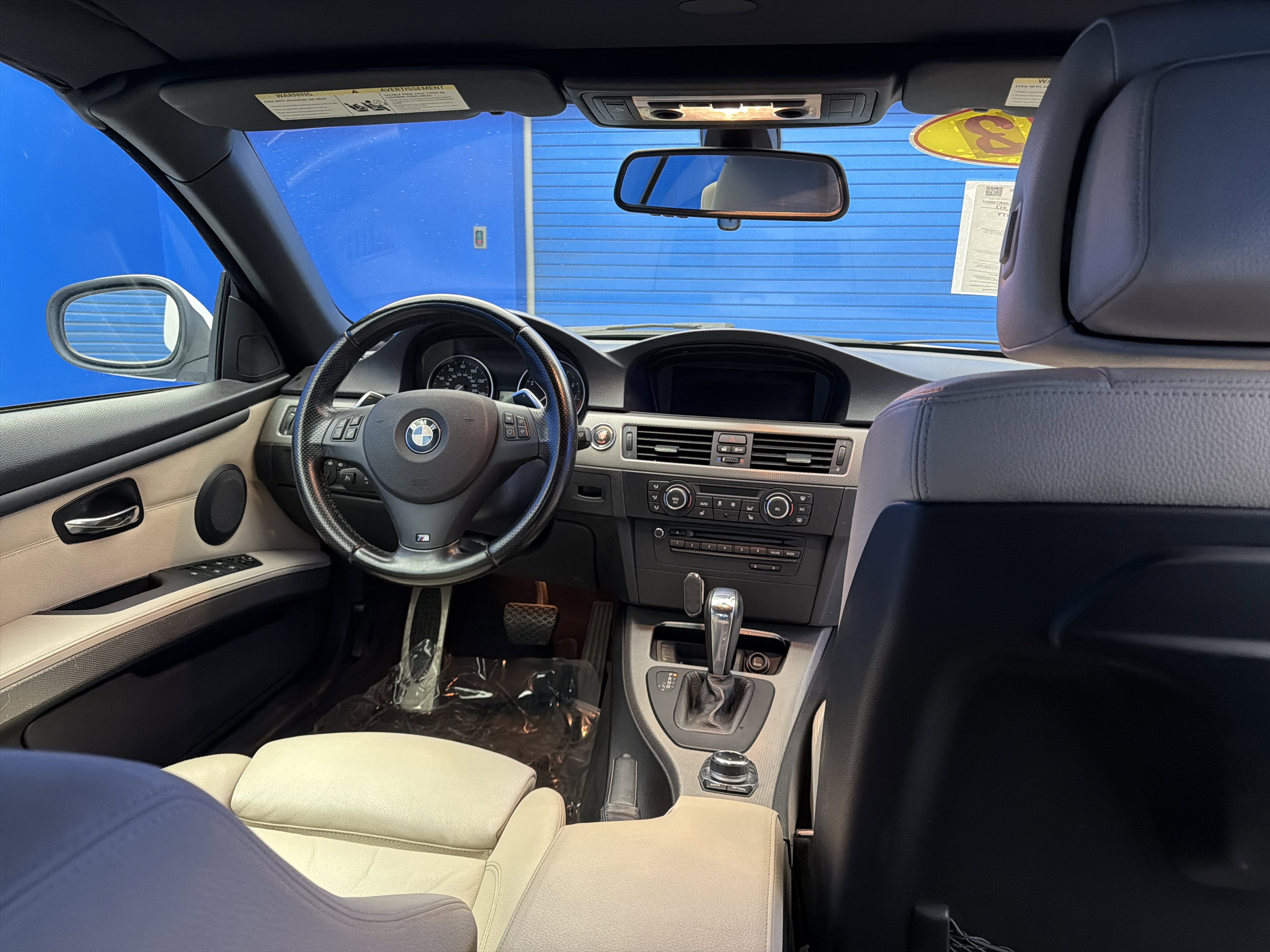 Used 2013 BMW 335i Convertible image 27