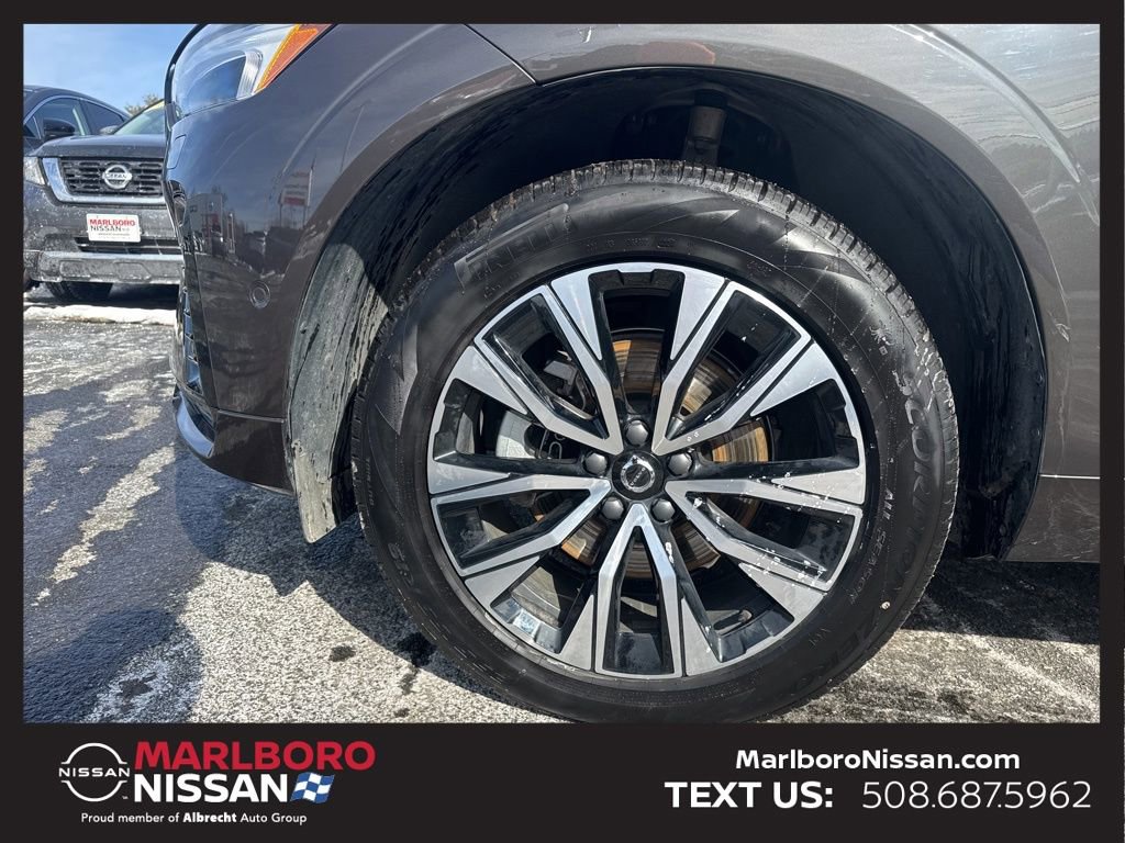 Used 2025 Volvo XC60 B5 Plus w/ Climate Package image 11