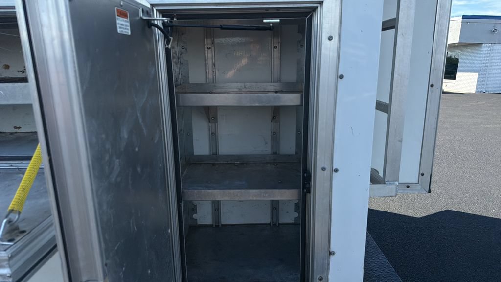 Used 2016 Chevrolet Express 3500 RWD image 9