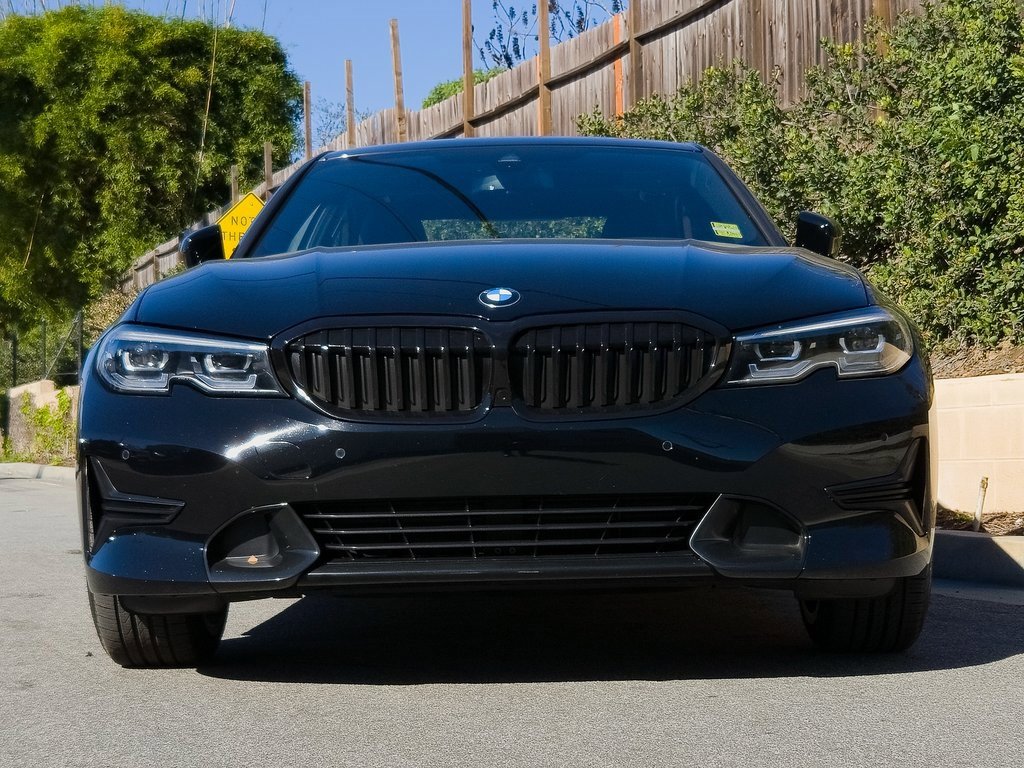 Used 2022 BMW 330i 330i w/ Driving Assistance Package image 3