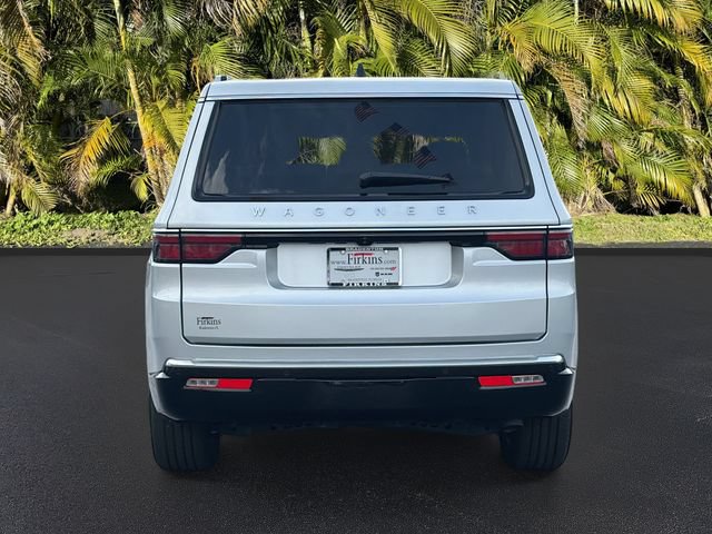 Used 2025 Jeep Wagoneer 4WD image 7