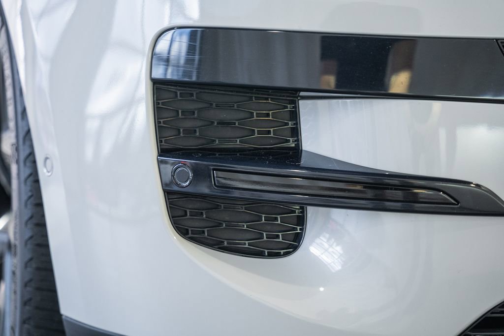 Used 2023 Land Rover Range Rover Sport SE image 14