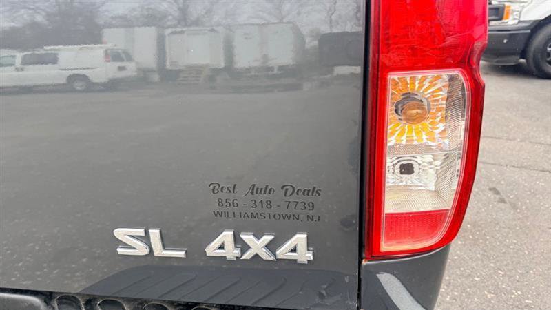 Used 2013 Nissan Frontier SL image 32