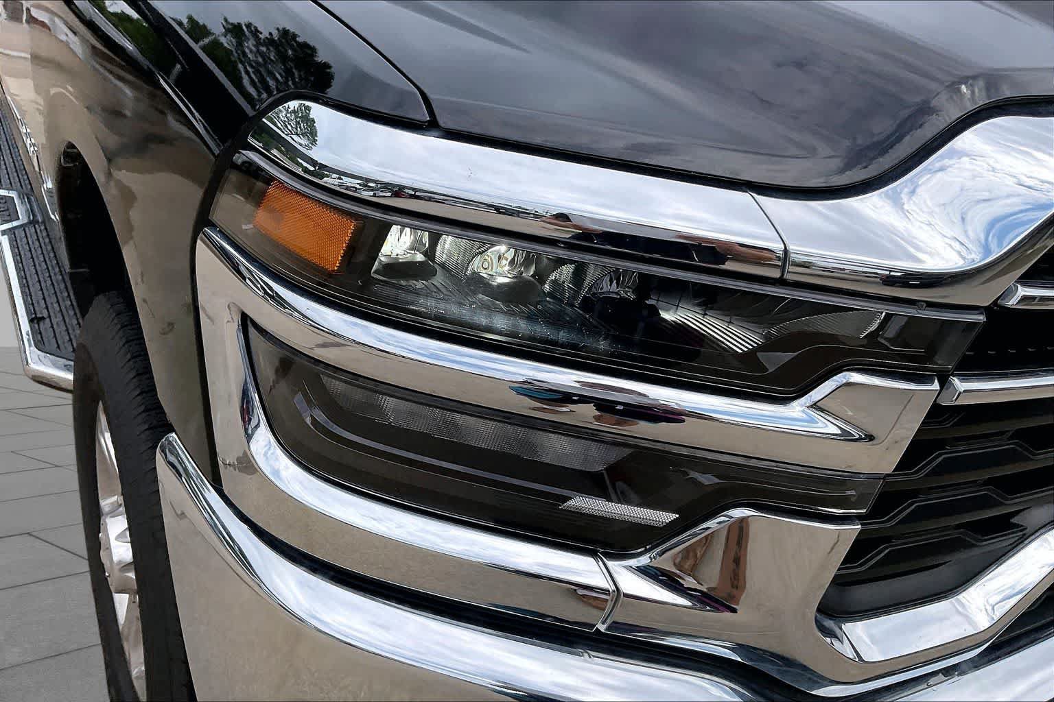 Certified 2025 RAM 2500 Big Horn AWD/4WD image 27