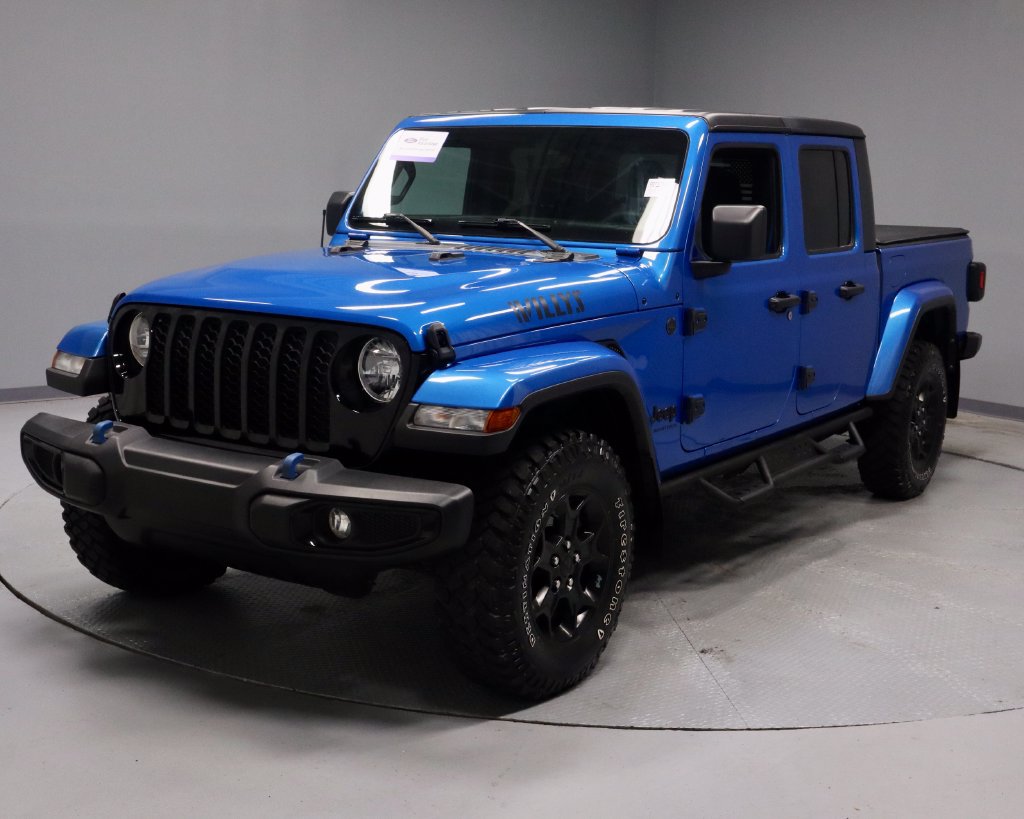 Used 2023 Jeep Gladiator Sport AWD/4WD image 12