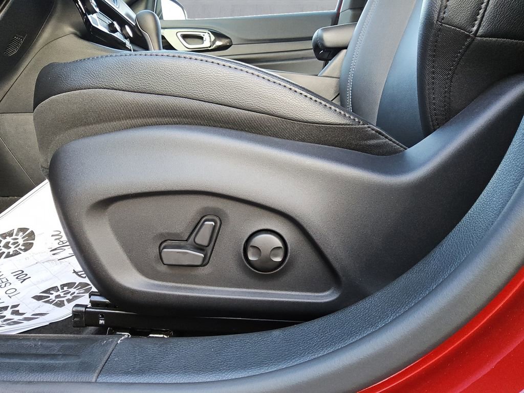 New 2026 Jeep Compass Limited image 16