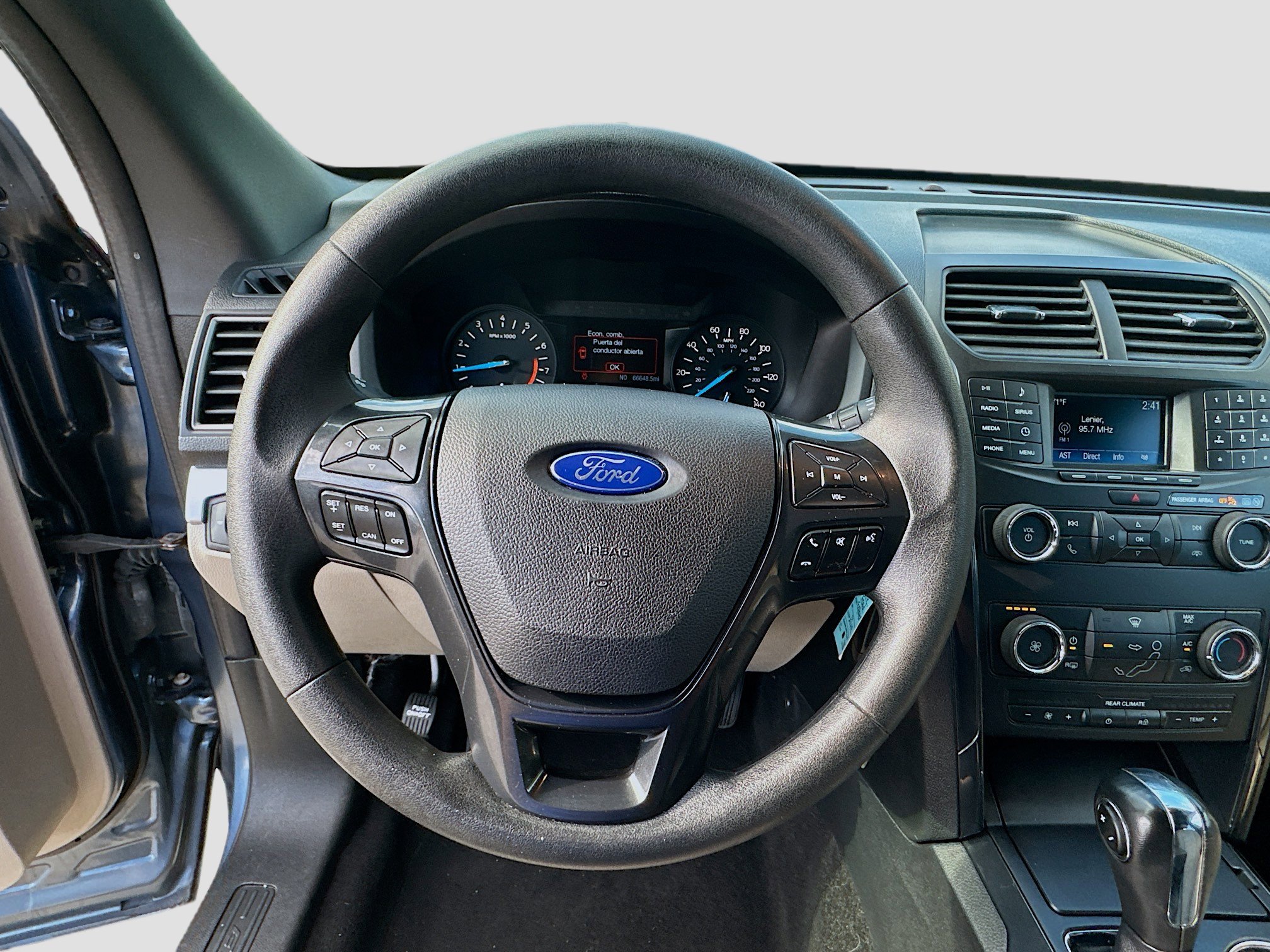 Used 2019 Ford Explorer FWD image 10
