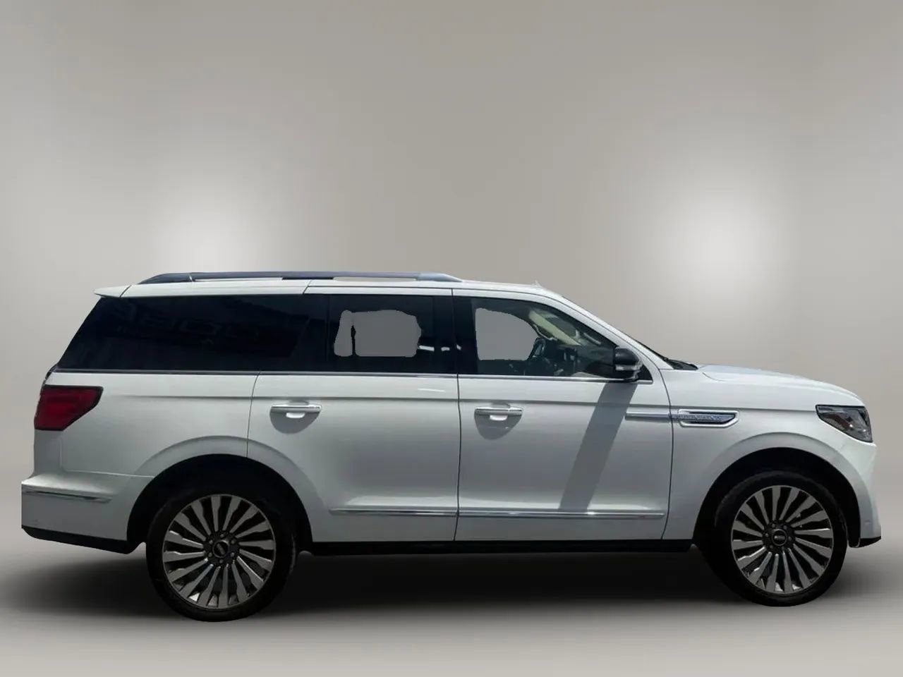 Used 2020 Lincoln Navigator Reserve w/ Luxury Package AWD/4WD image 5