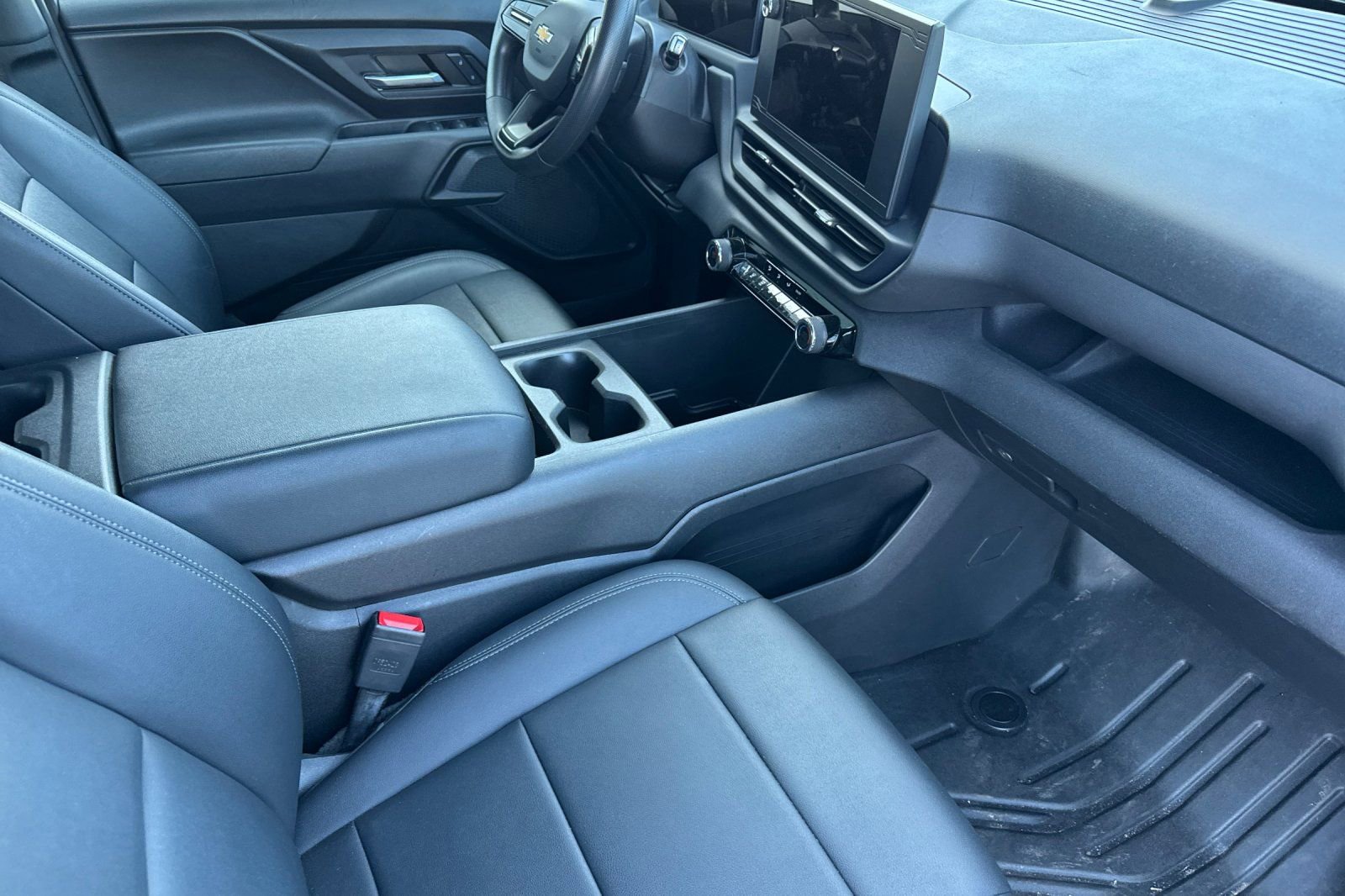 Used 2024 Chevrolet Silverado EV W/T AWD/4WD image 19