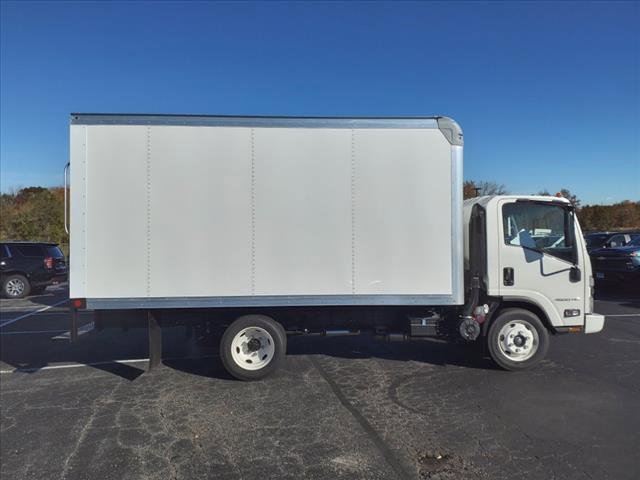 New 2025 Chevrolet Low Cab Forward image 3