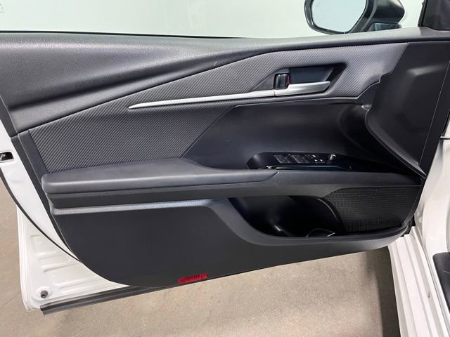 Used 2025 Toyota Camry SE image 20