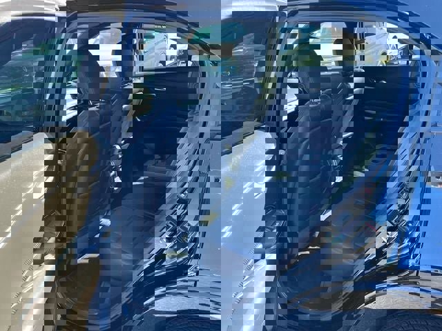 Used 2025 Cadillac XT4 Sport image 28