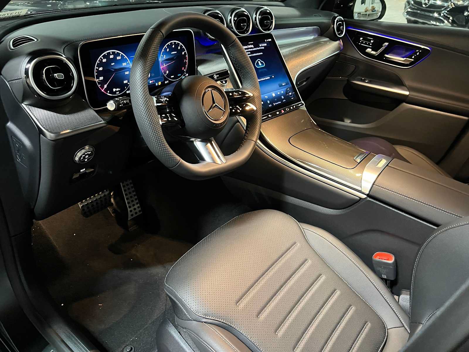 New 2026 Mercedes-Benz GLC 300 4MATIC image 23