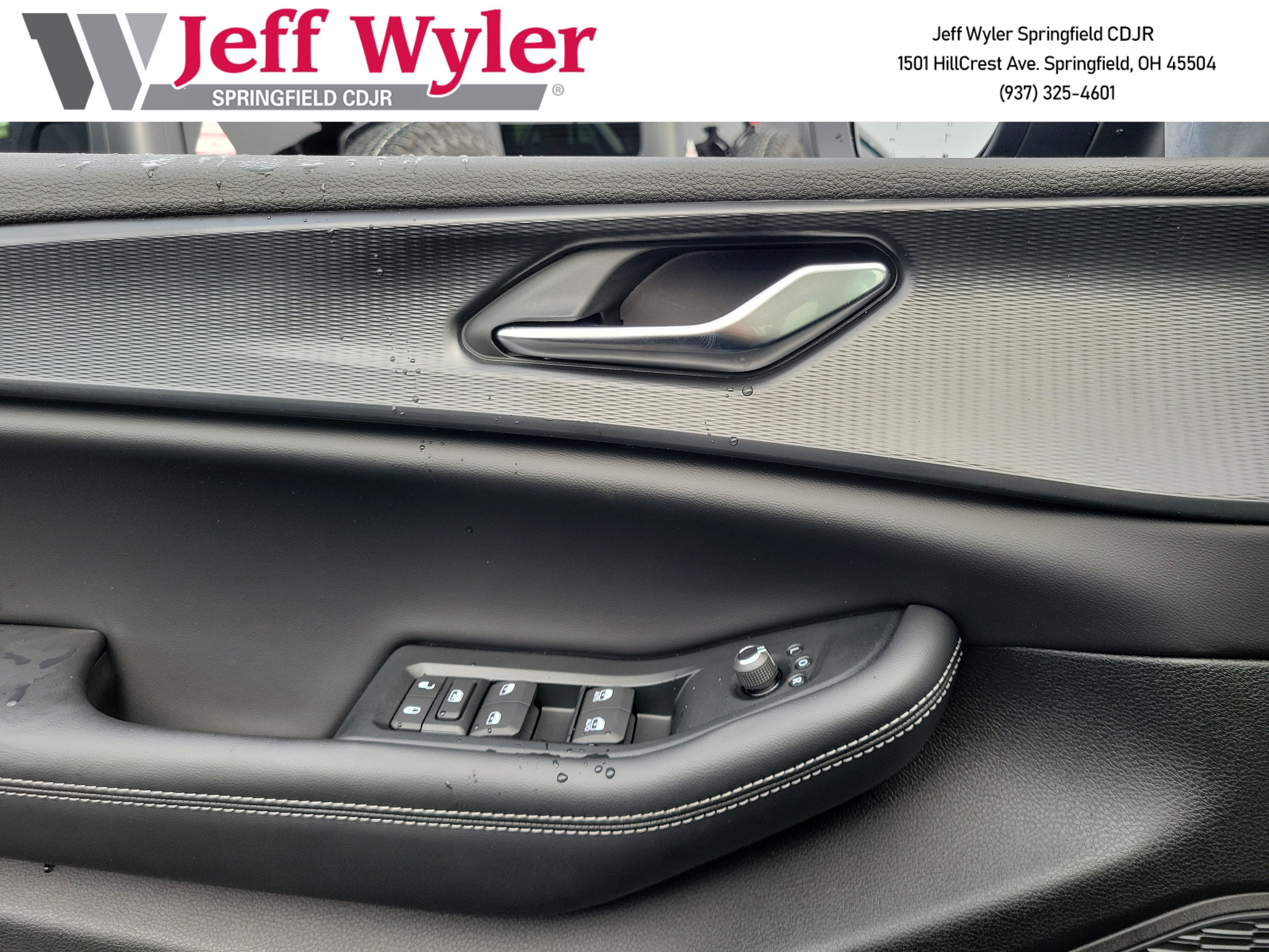 New 2026 Jeep Grand Cherokee Laredo X AWD/4WD image 14