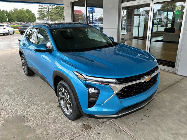 New 2025 Chevrolet Trax LT w/ Sunroof Package image 5