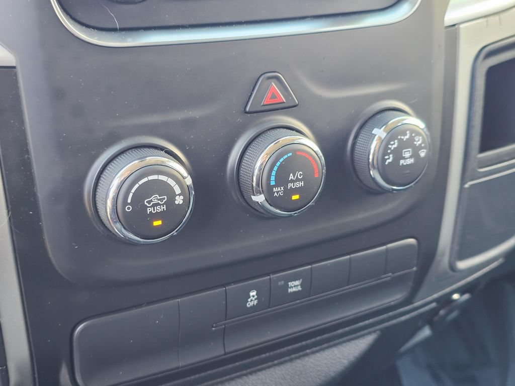 Used 2019 RAM 1500 Classic SLT AWD/4WD image 28