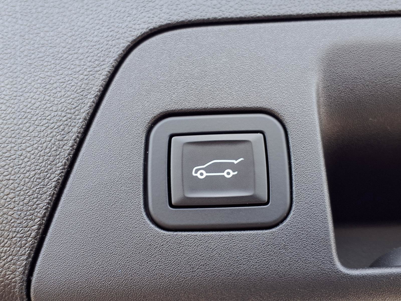 Used 2023 Buick Envision Essence w/ Sport Touring Package AWD/4WD image 26