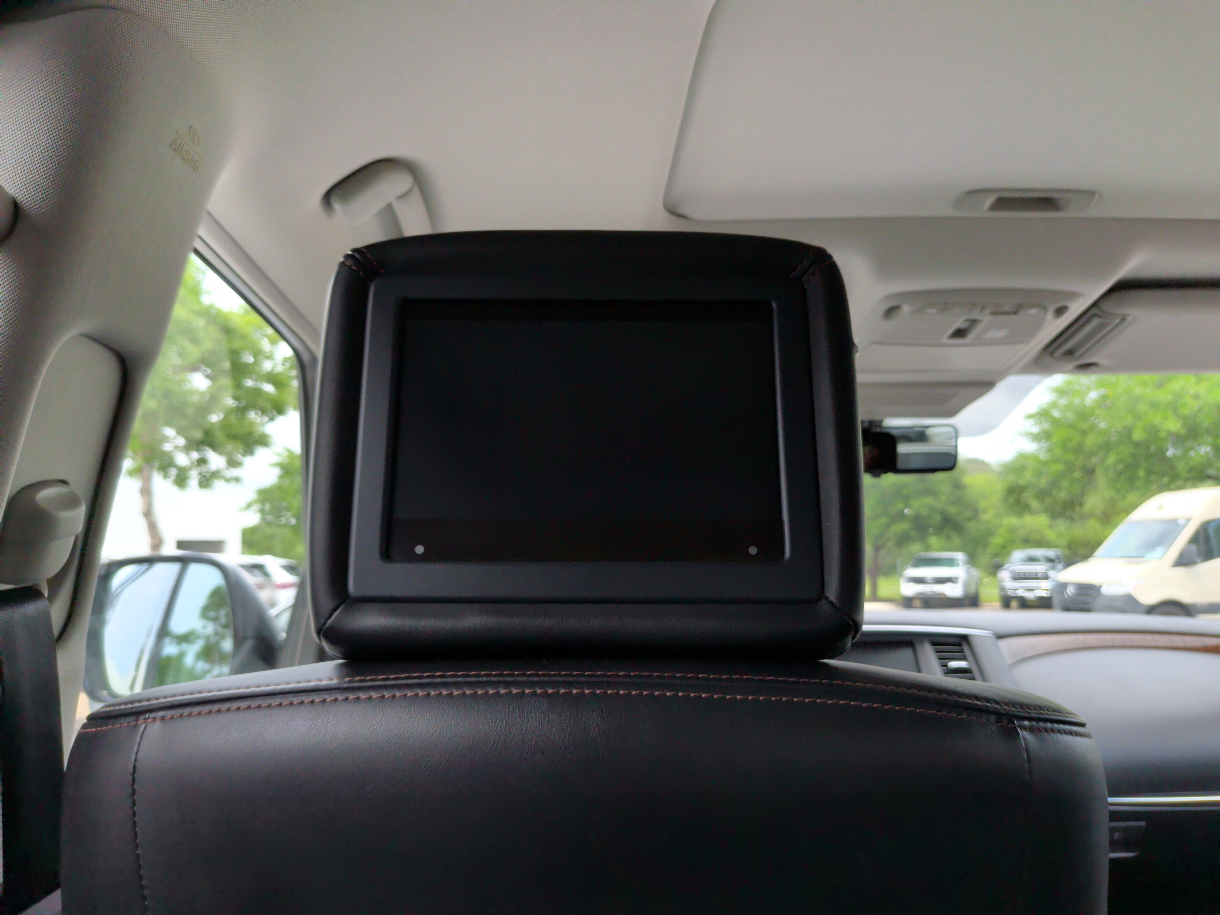 Used 2020 Nissan Armada Platinum w/ Interior Lighting Package AWD/4WD image 36