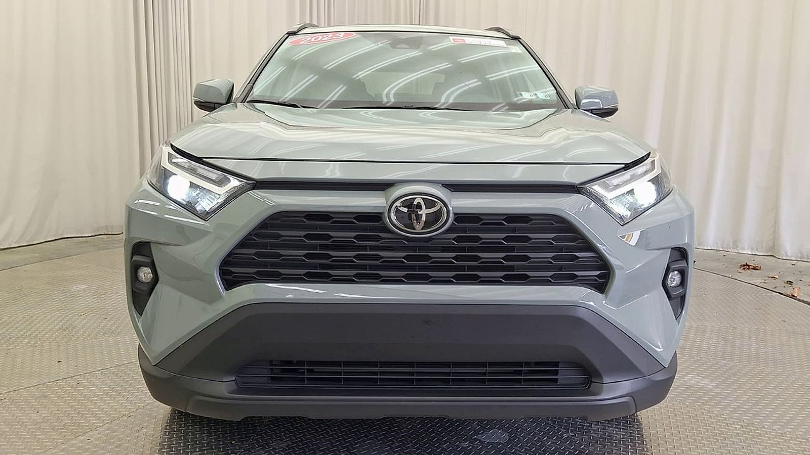 Used 2023 Toyota RAV4 XLE Premium AWD/4WD image 10