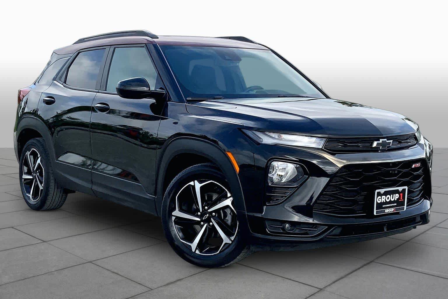 Used 2022 Chevrolet TrailBlazer RS w/ Sun and Liftgate Package FWD image 3