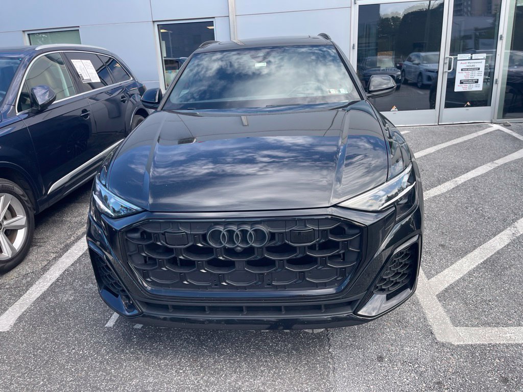 Used 2024 Audi SQ8 Prestige AWD/4WD image 3