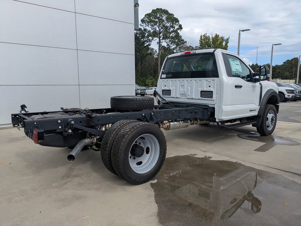New 2025 Ford F550 4x4 Regular Cab Super Duty image 5
